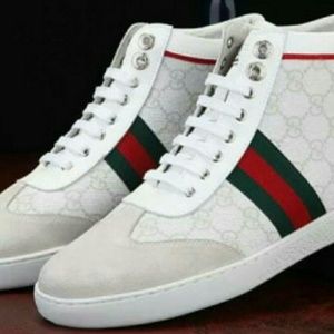 Meet your Posher, Cece